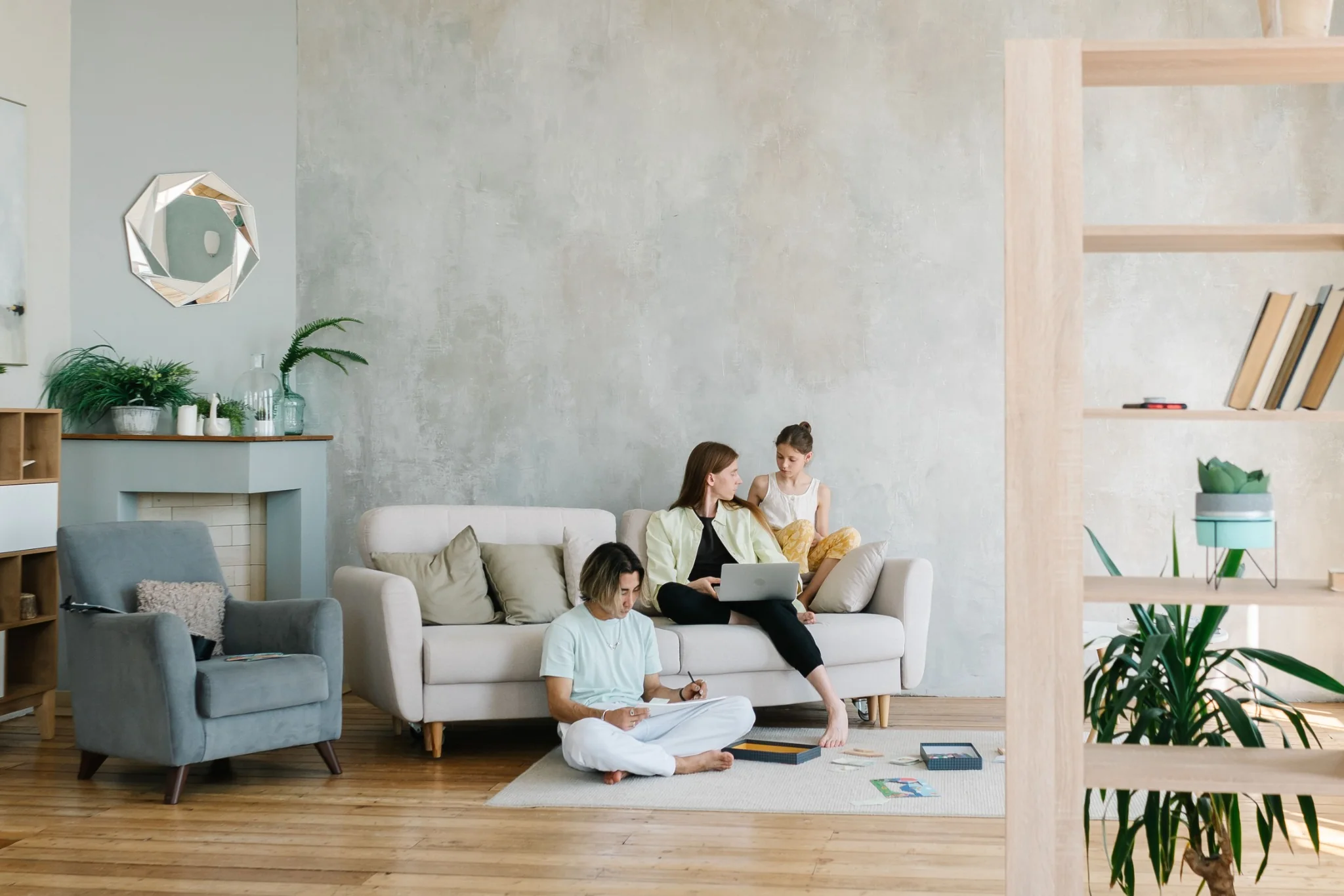 Familie plant eine Immobilienfinanzierung ohne Eigenkapital